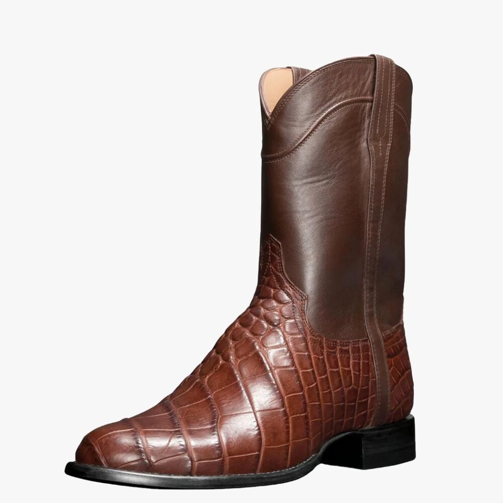 Botte cowboy homme marron effet peau de crocodile sur fond blanc