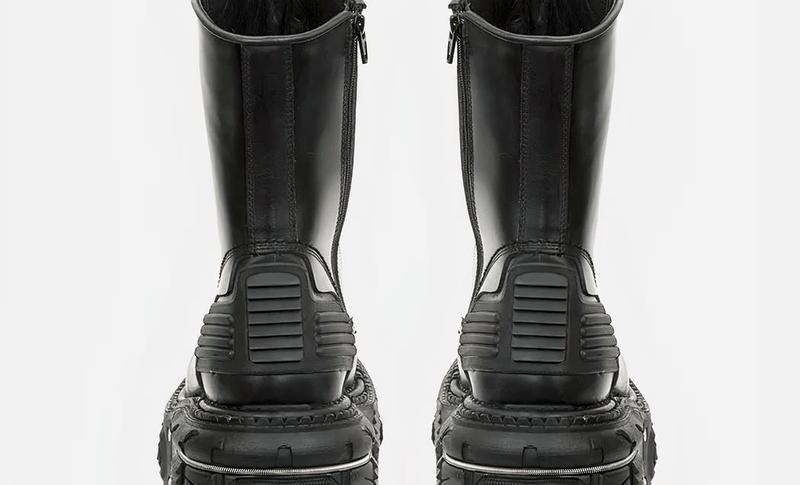 IMG_07_2024_botte_gothique_homme_details_metalliques_03-image-3.jpeg
