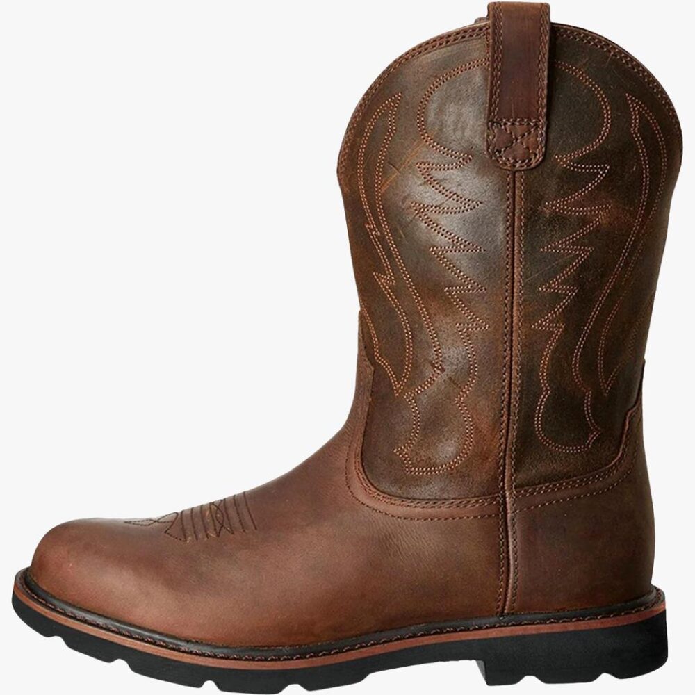 Botte mollet large homme marron de style cowboy sur fond blanc