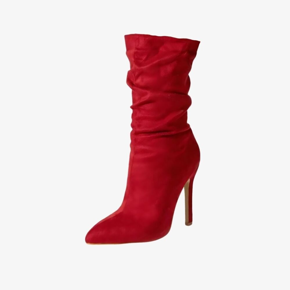 Botte mi-haute femme rouge avec talon haut sur fond bllanc